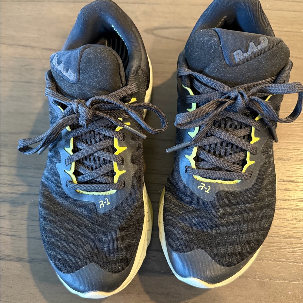 RAD R1 shoes